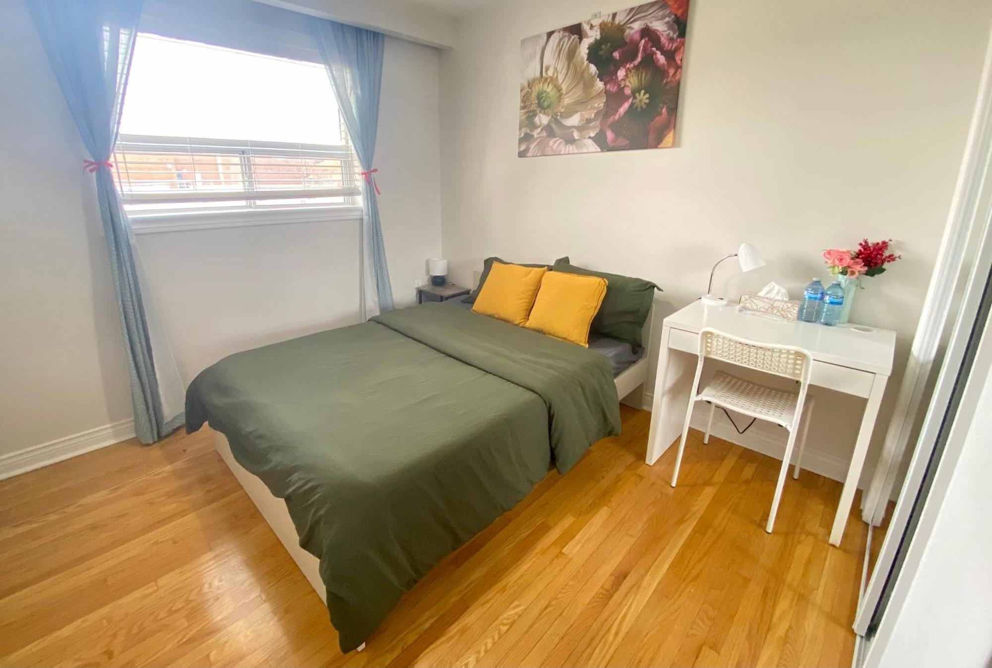 Sunny House - Main Floor, Free Parking, In Toronto Hotel ห้อง รูปภาพ