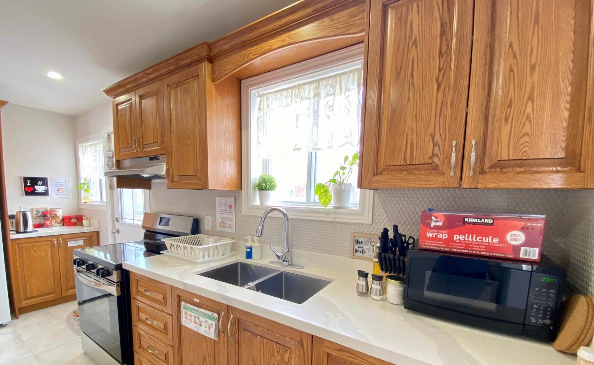Sunny House - Main Floor, Free Parking, In Toronto Hotel ภายนอก รูปภาพ